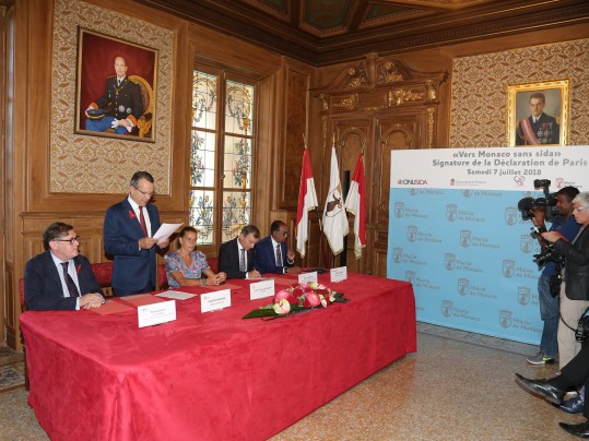 Signature de la Déclaration de Paris « Vers Monaco sans sida »