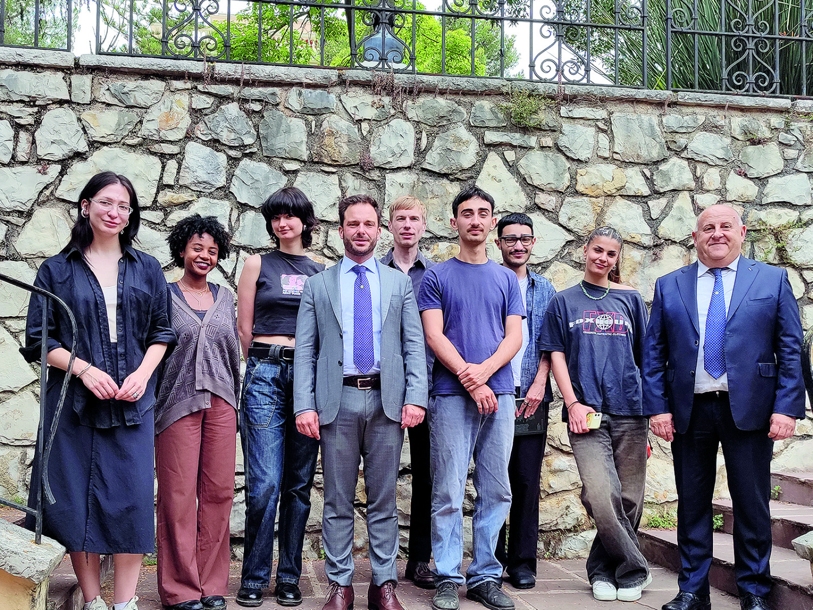 DON DU ROTARY CLUB AUX ETUDIANTS DU PAVILLON BOSIO