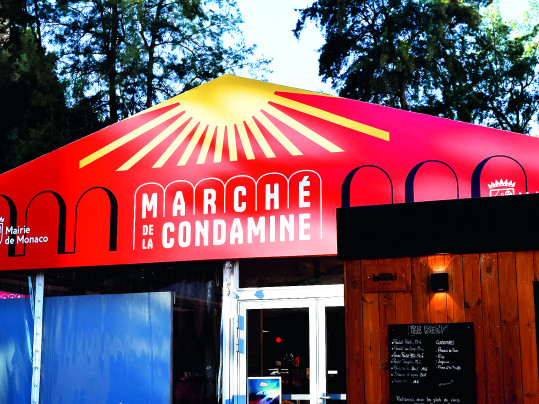 Le Marché a pris place sur la Place d’Armes